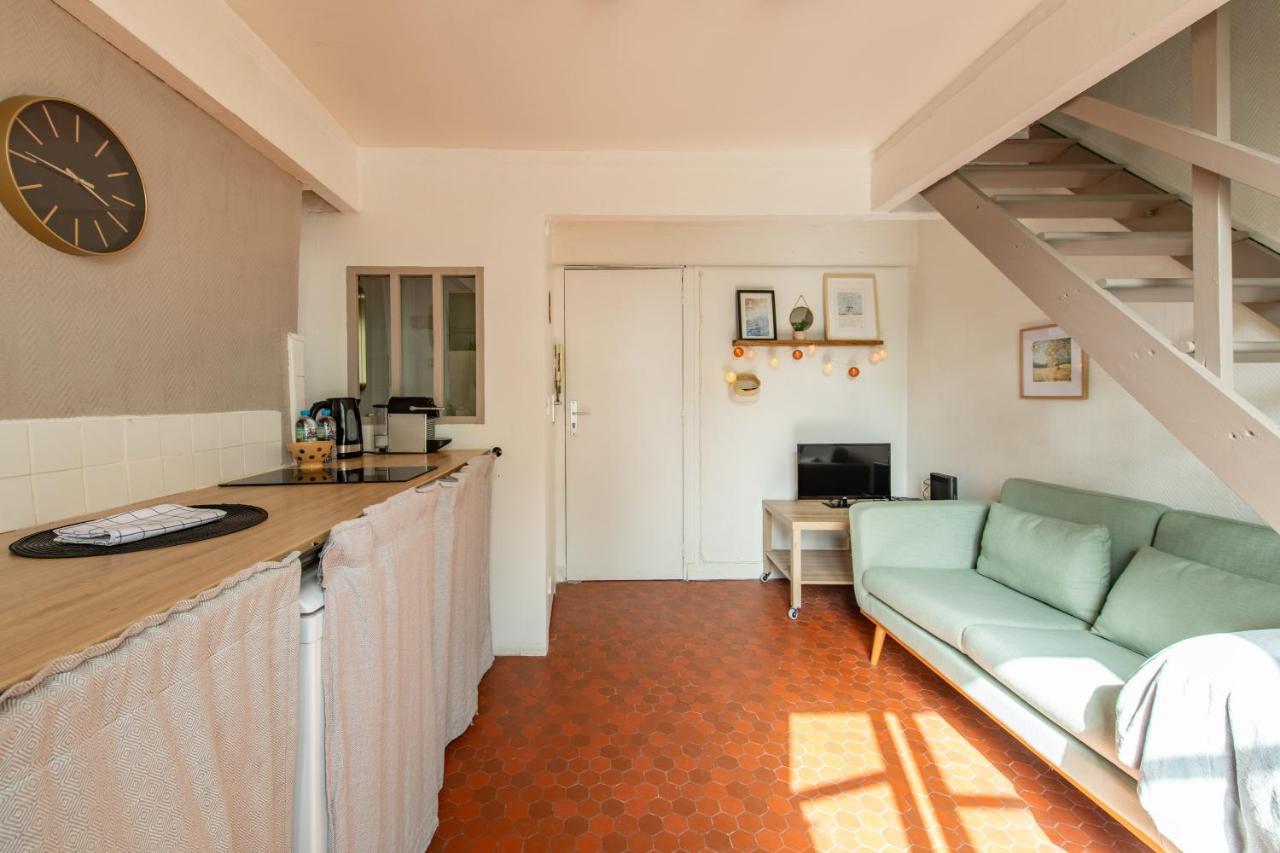Charming Apartment In The Heart Of Versailles Exterior photo